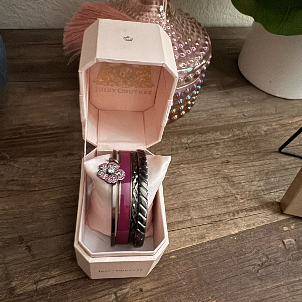 Juicy Couture Multi-Stack Bracelet Set